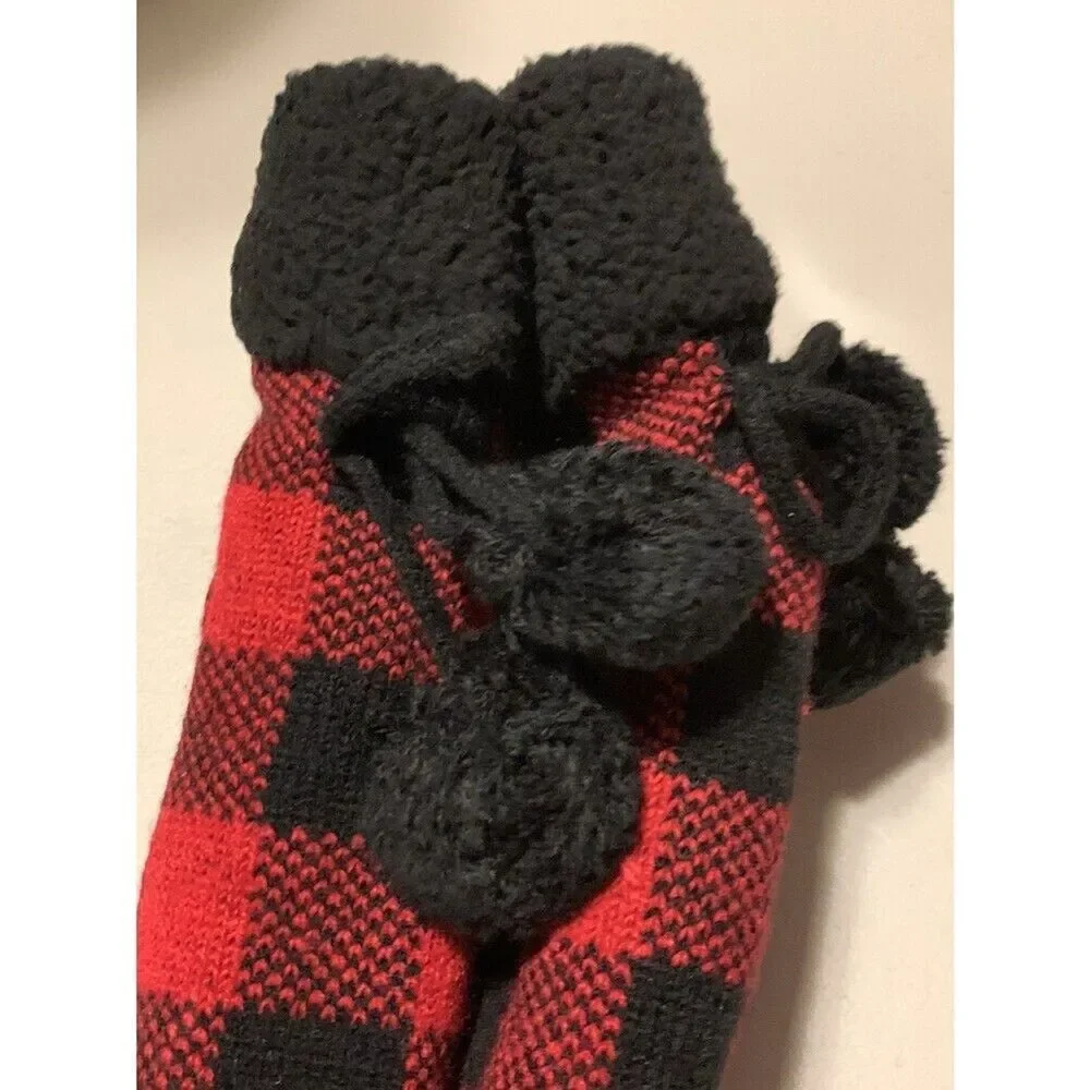 Universal Studios Slipper Cabin Socks Earl's Tree Farm Sherpa Lined  Nonslip NWT